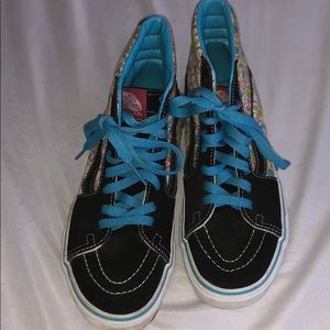 High top old school vans.